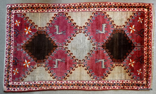 Bakhtiari Gabbeh (243 x 145cm) - eastofhere