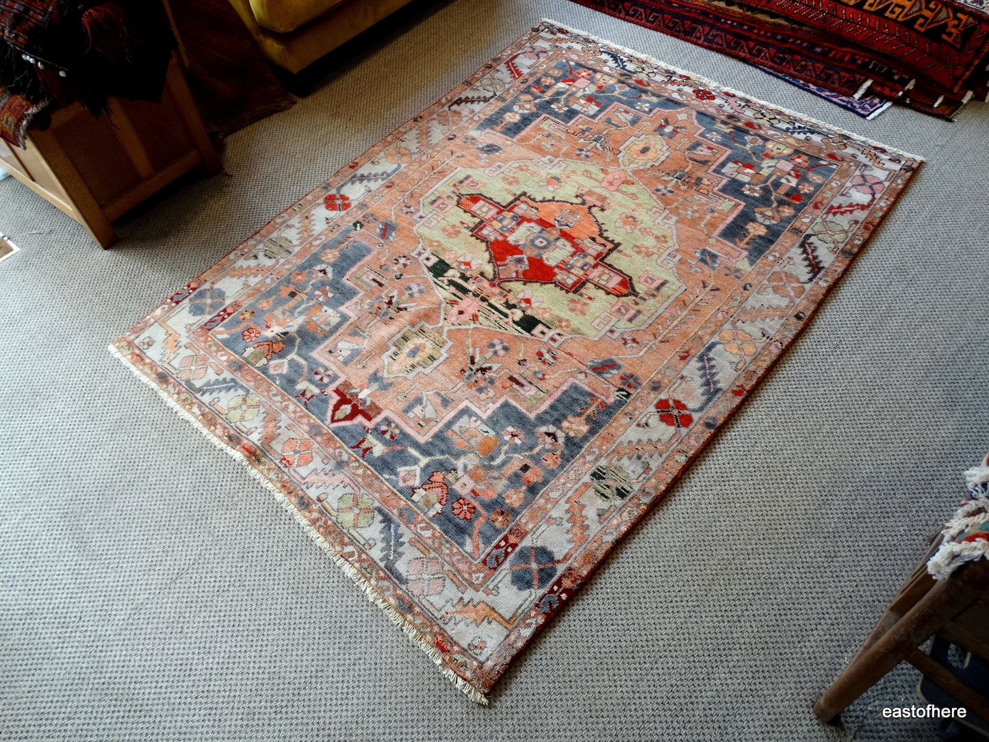 Vintage Lori (220 x 155cm) - eastofhere