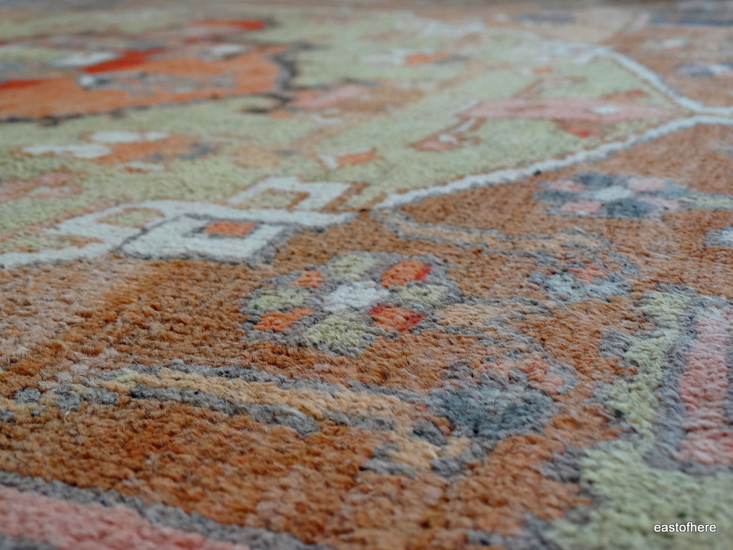 Vintage Lori (220 x 155cm) - eastofhere