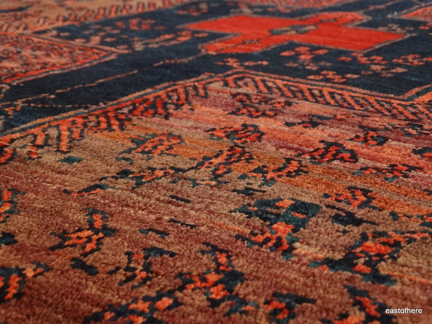 Afshar Sirjan (220 x 158cm) - eastofhere
