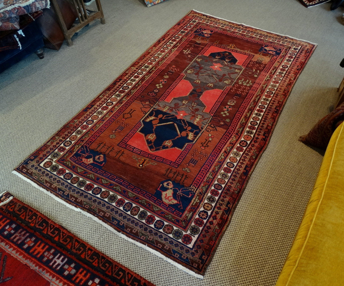 Afshar Sirjan (255 x 146cm) - eastofhere