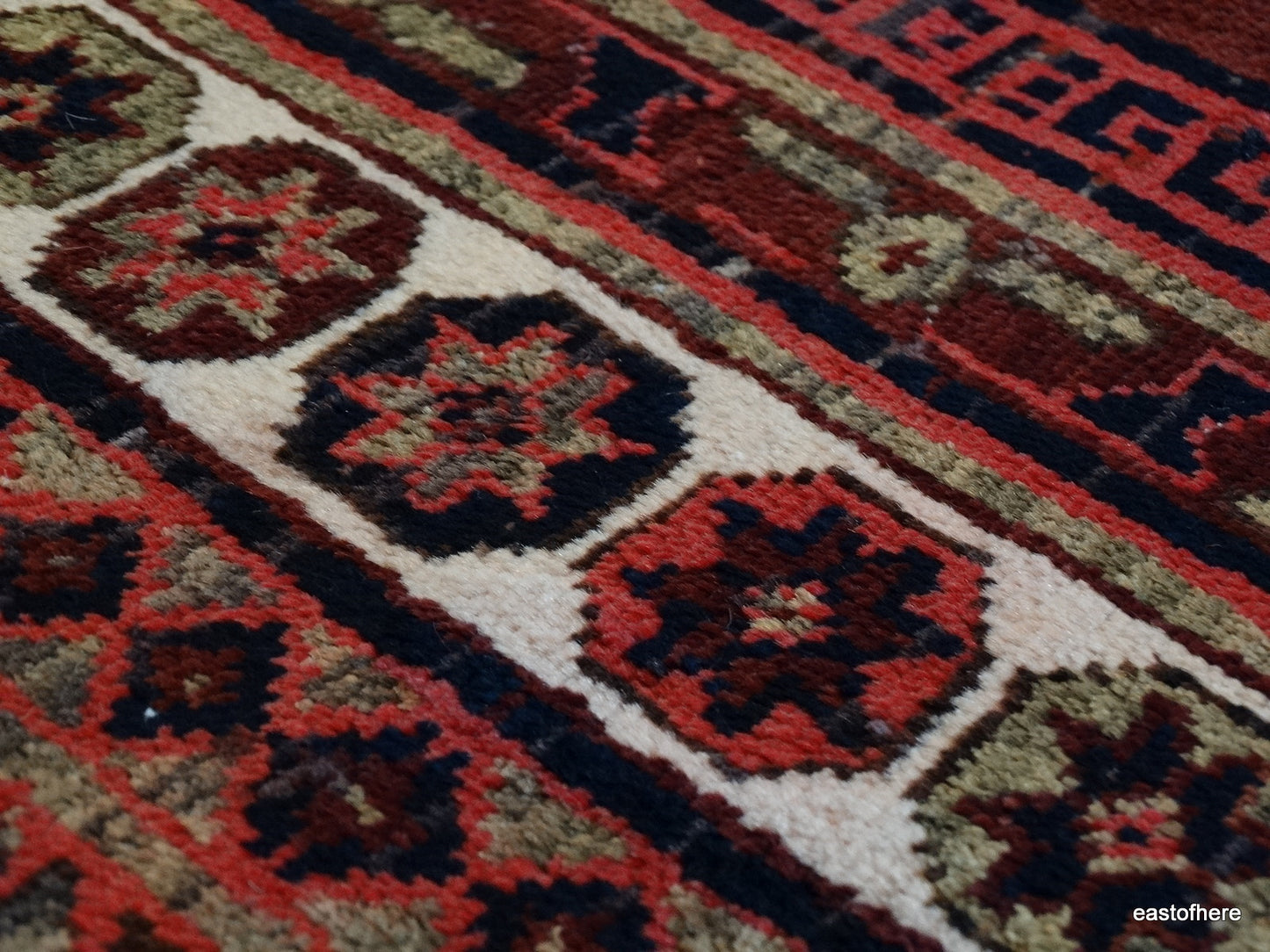 Afshar Sirjan (255 x 146cm) - eastofhere