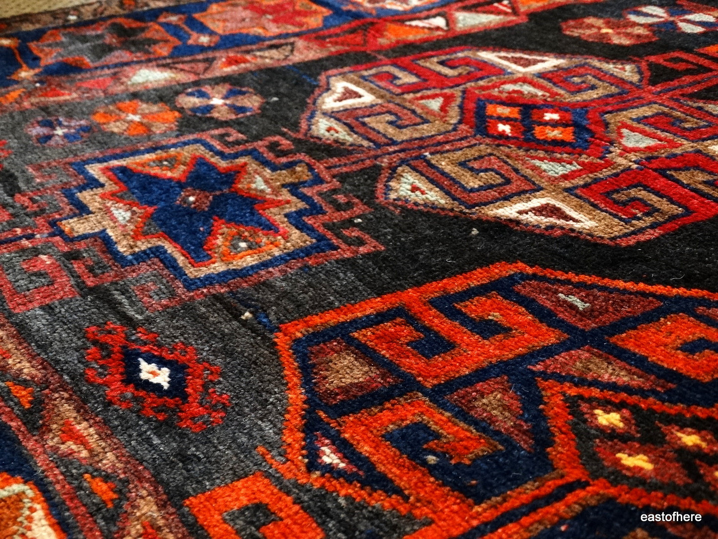 Iranian Lori (213 x 170cm)
