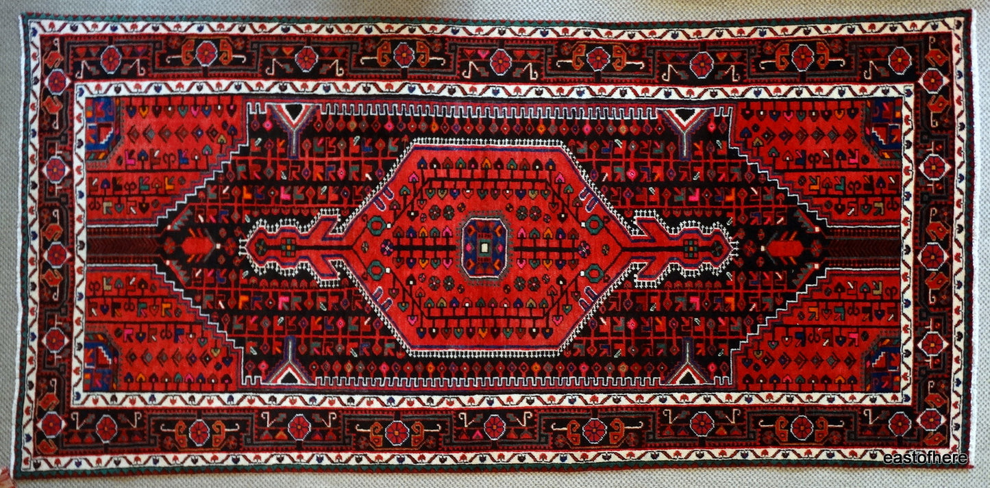 Vintage Tuyserkan (303 x 145cm) - eastofhere