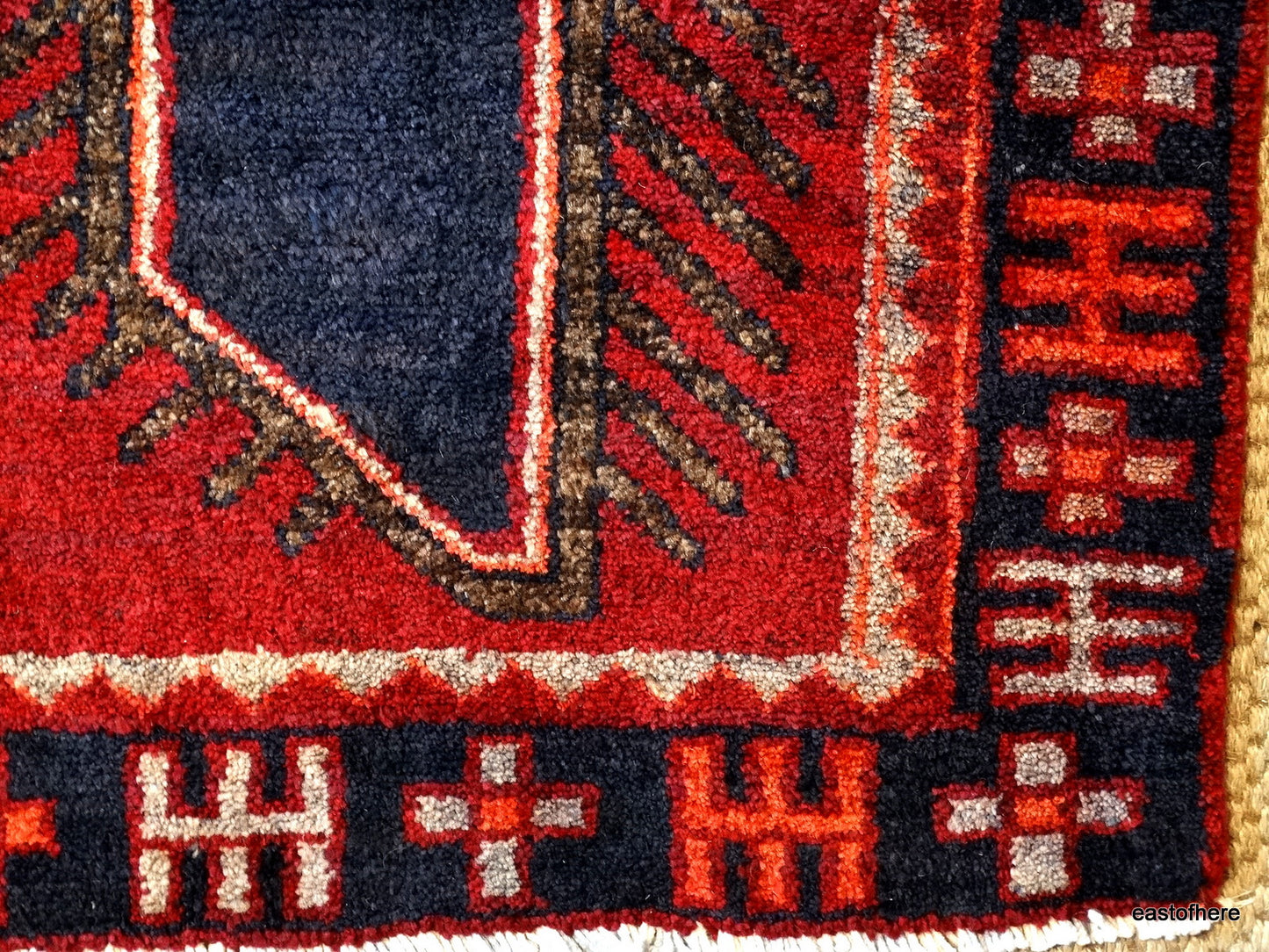 Bakhtiari Lori (235 x 163cm) - eastofhere