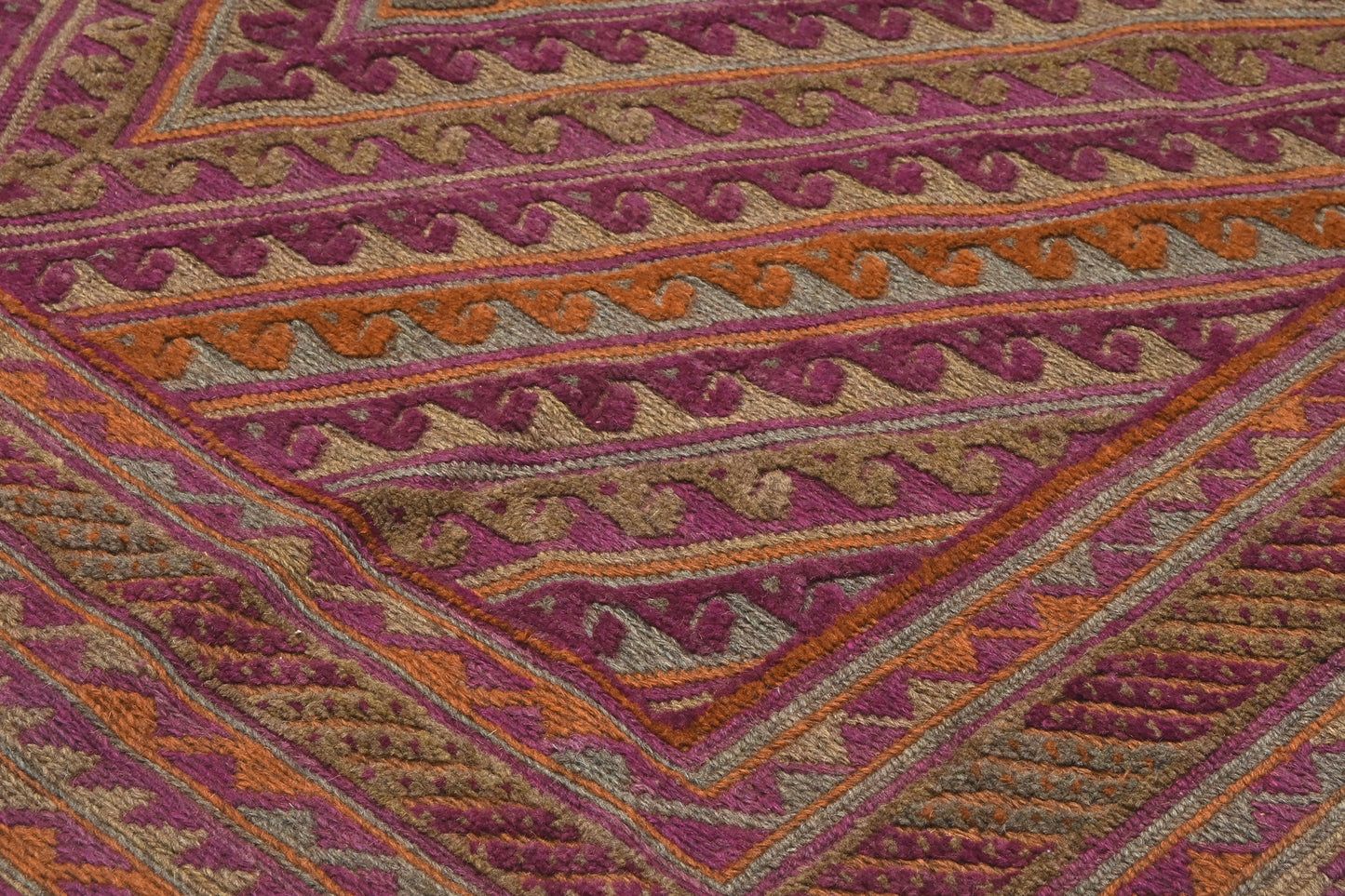 Afghan Meshwani Rug (186 x 142cm)