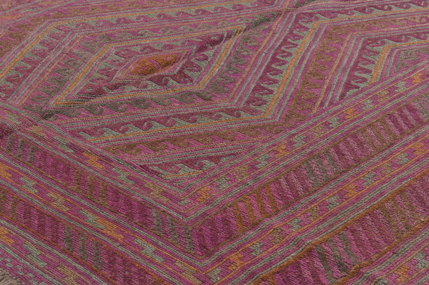 Afghan Meshwani Rug (284 x 203cm)