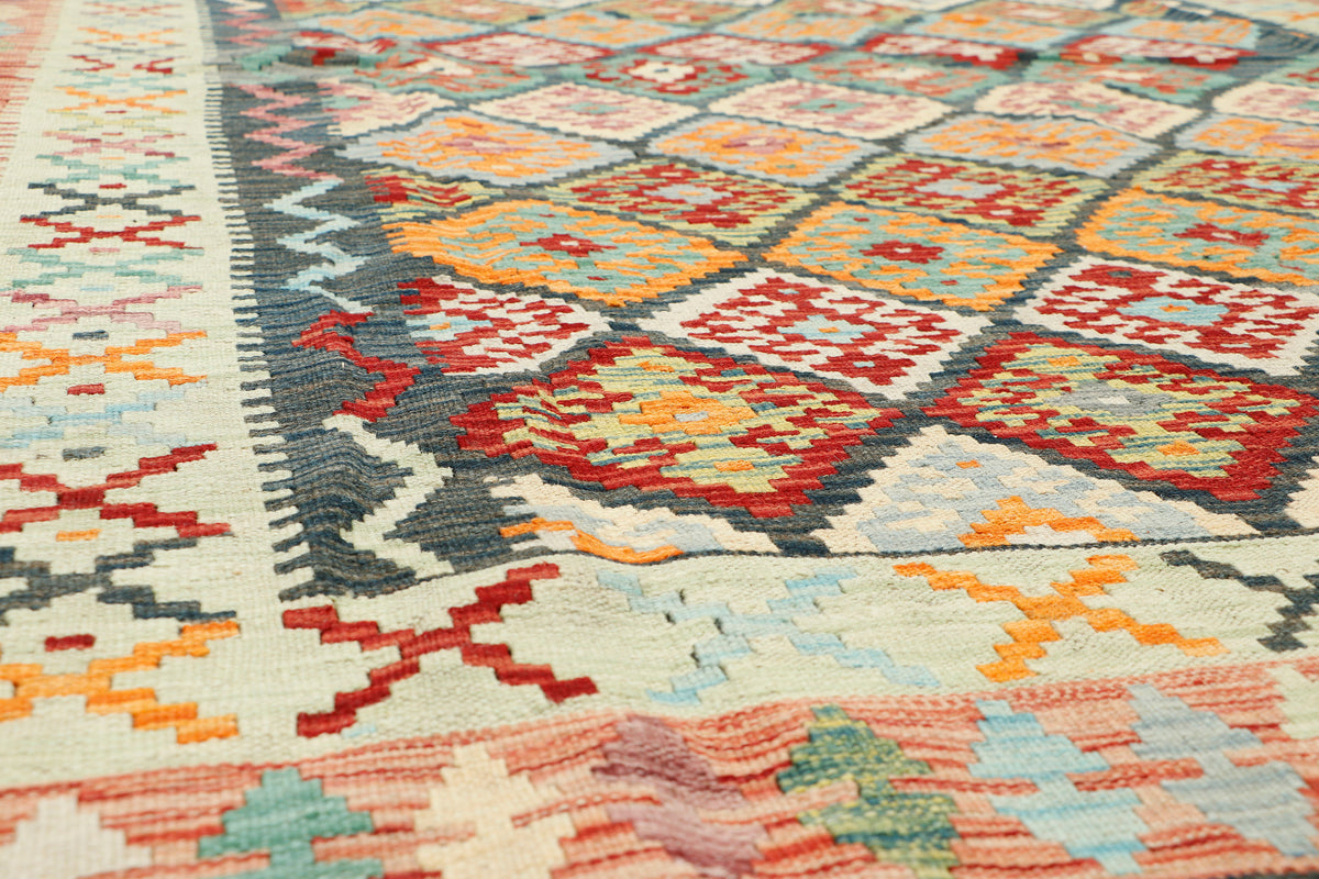 Kilim Rug (207 x 295cm)