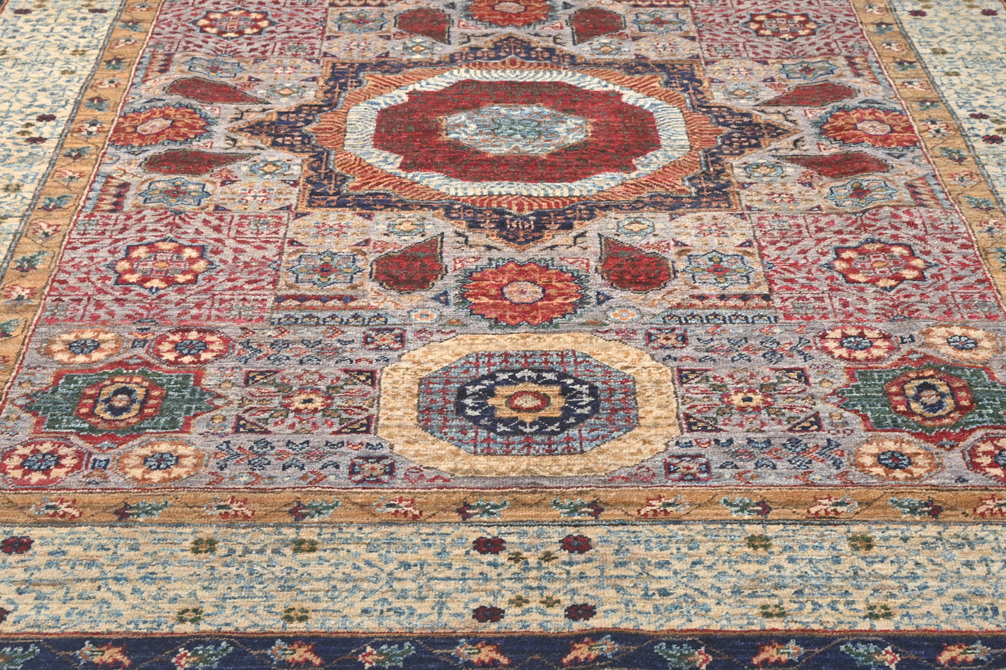 Afghan Mamluk (238 x 170cm)