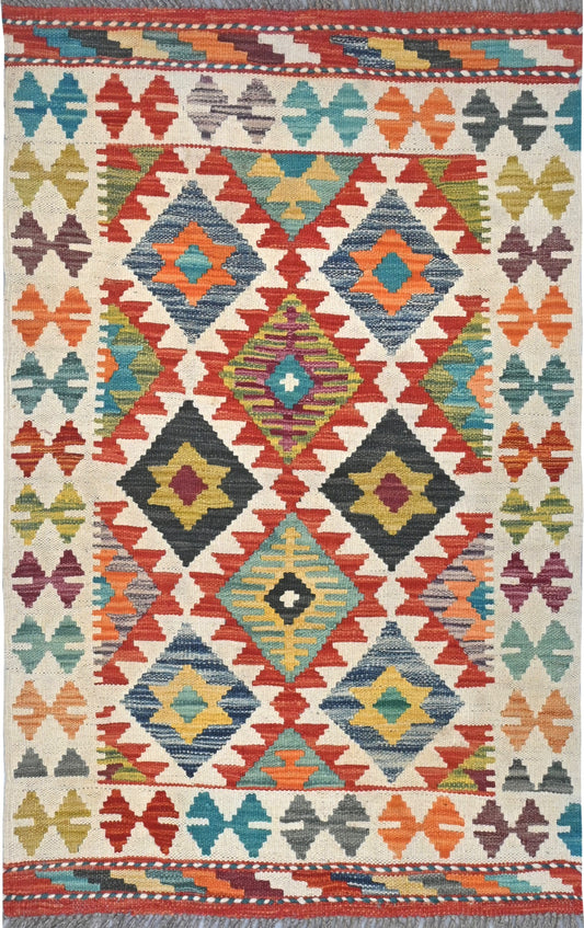 Multicolored geometric patterned rug with a diamond design