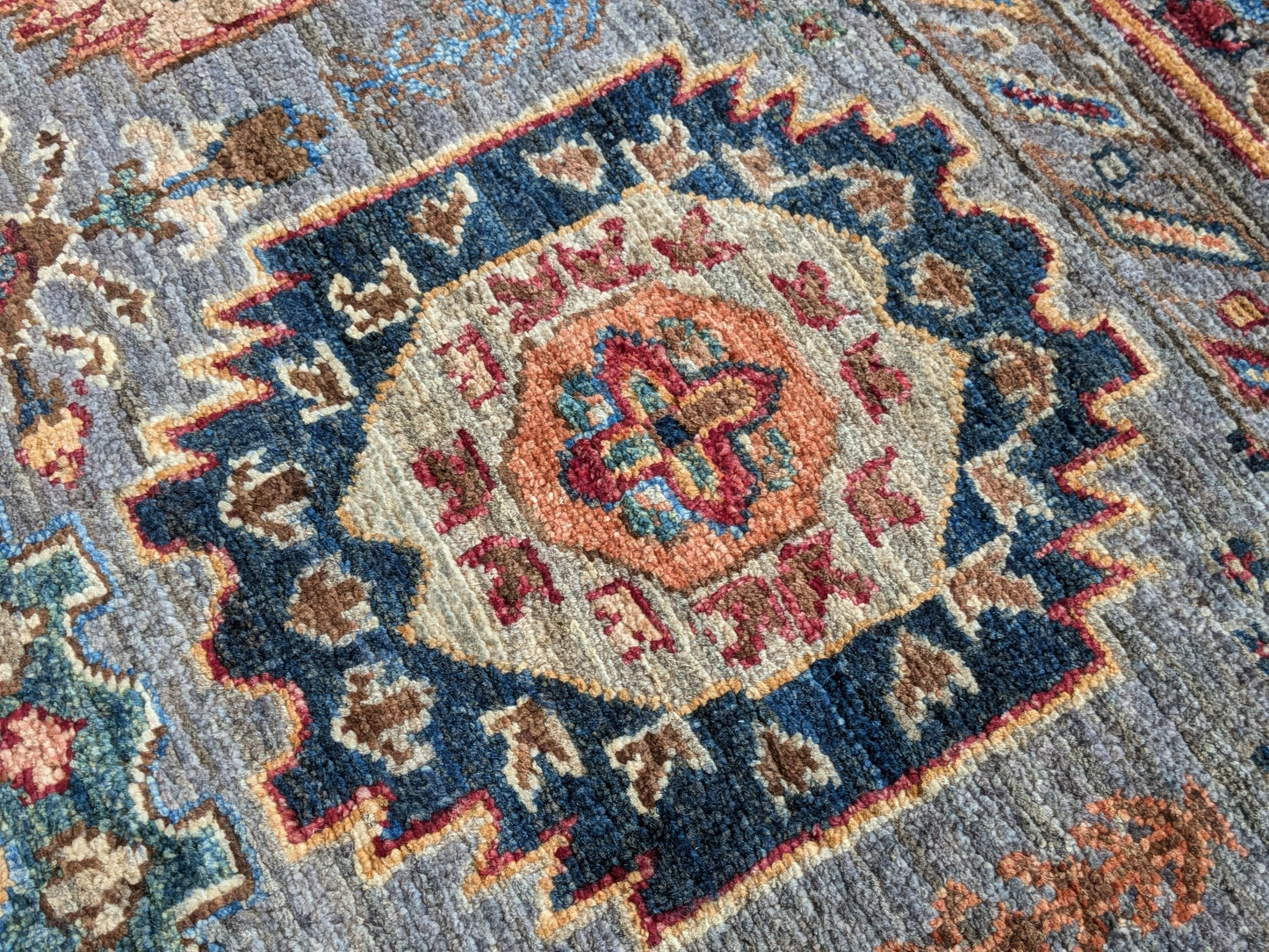 Afghan Sultani (209 x 155cm)